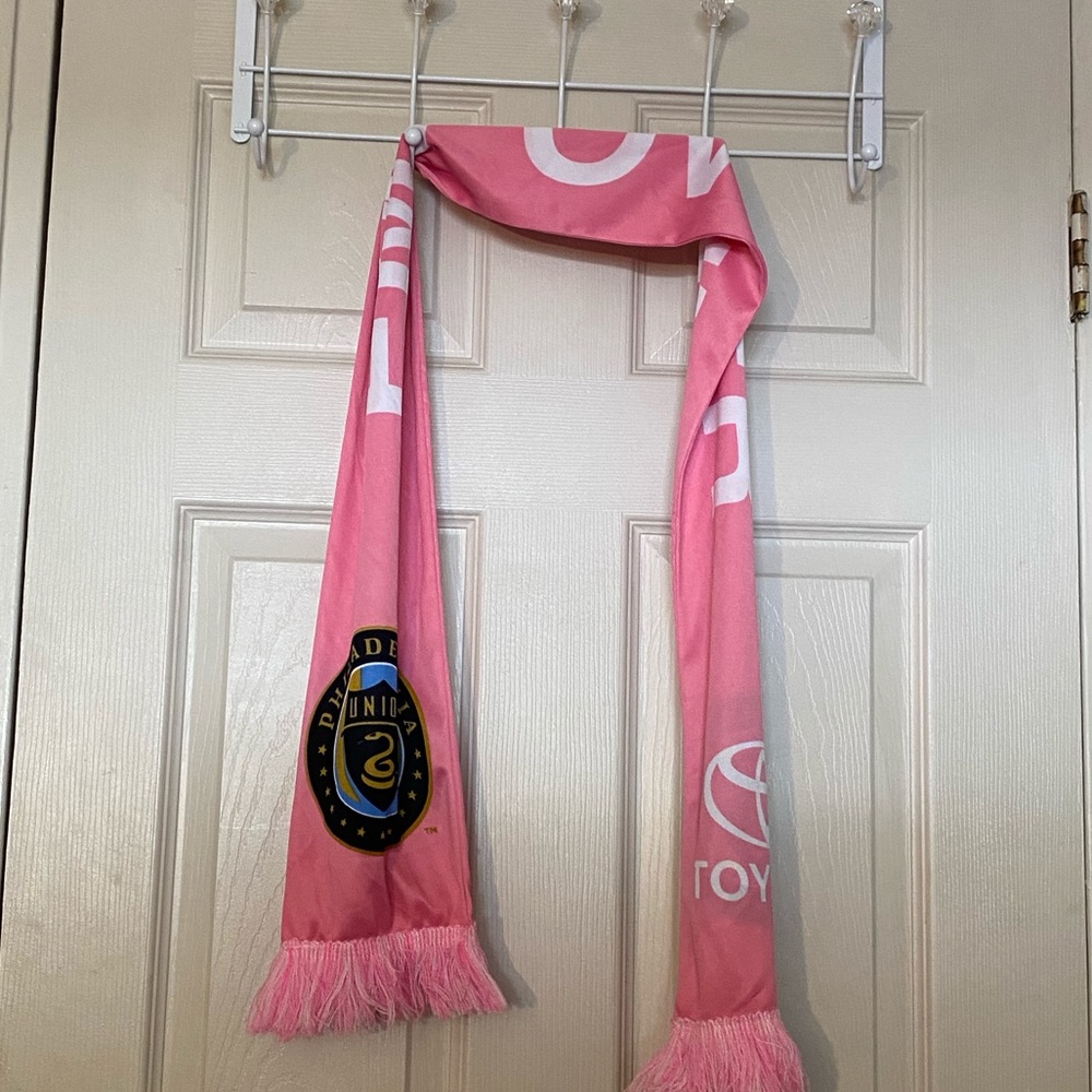 EMPOWER SCARF
